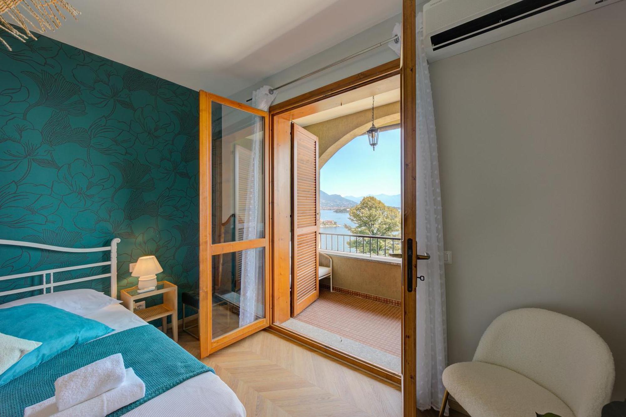 Pandora Lake View Stresa - Happy Rentals Exteriör bild