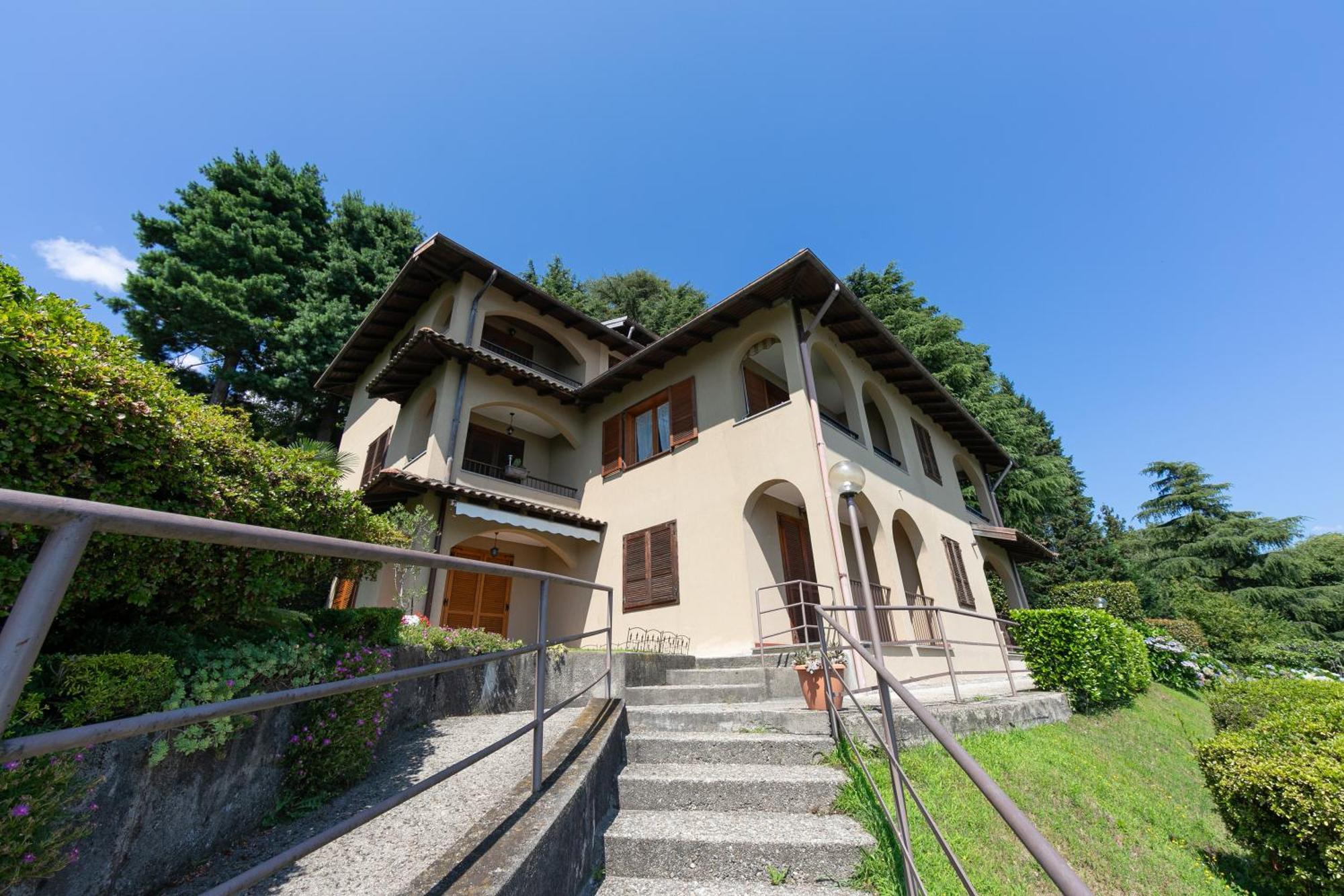 Pandora Lake View Stresa - Happy Rentals Exteriör bild